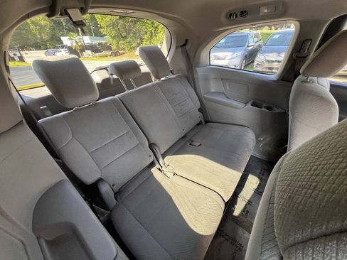 Used 2014 Honda Odyssey LX image 11