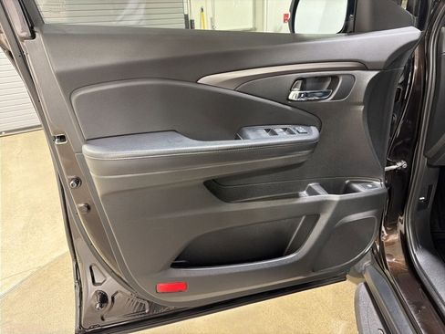 Used 2019 Honda Passport Sport image 9