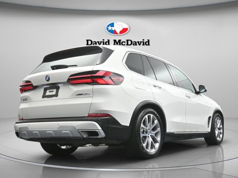 Used 2025 BMW X5 xDrive50e AWD/4WD image 33