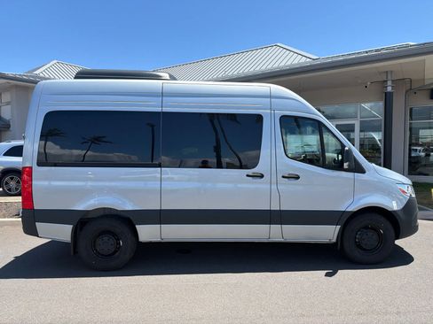 Used 2025 Mercedes-Benz Sprinter 2500 image 2