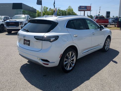 Used 2023 Buick Envision Avenir image 9