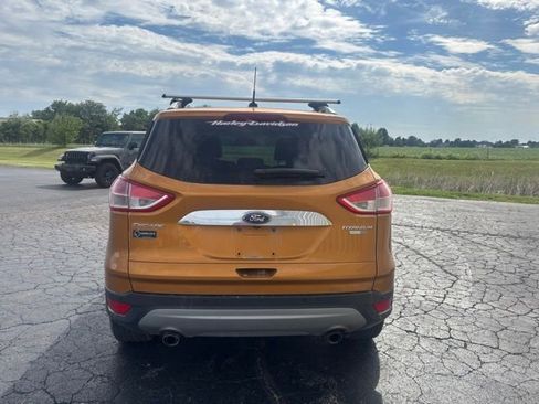 Used 2016 Ford Escape Titanium AWD/4WD image 4