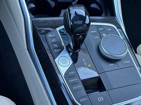 Used 2021 BMW 330i xDrive Sedan w/ Convenience Package image 23