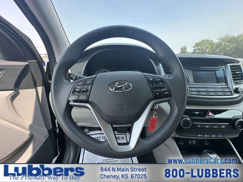 Used 2018 Hyundai Tucson SE AWD/4WD image 13