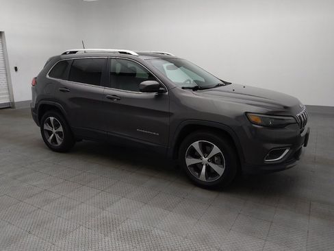 Used 2019 Jeep Cherokee Limited w/ Technology Group AWD/4WD image 11