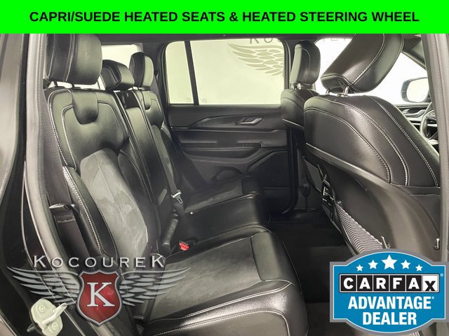Used 2025 Jeep Grand Cherokee Altitude AWD/4WD image 21