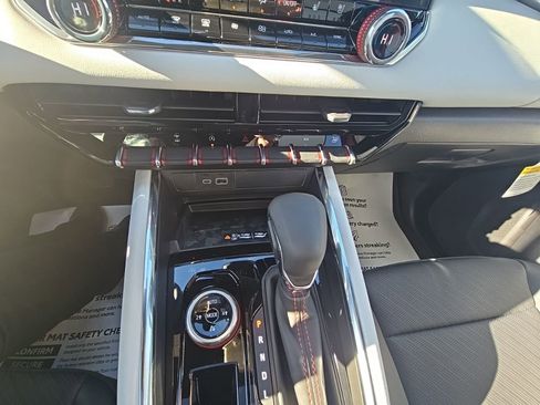 New 2026 GMC Canyon AT4X w/ AT4X AEV Edition image 25