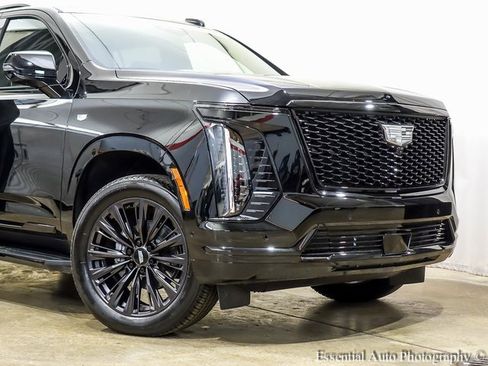 Certified 2025 Cadillac Escalade Sport w/ LPO, ONYX Package image 7