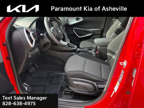 Used 2020 Kia Soul LX image 14