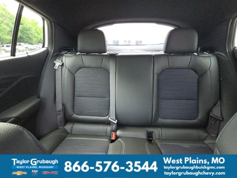 Used 2025 Buick Envista Preferred w/ Convenience I Package FWD image 25