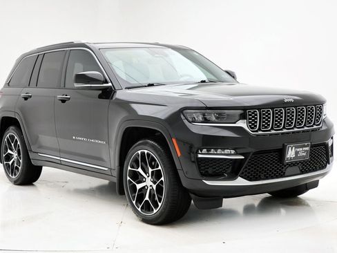 Used 2022 Jeep Grand Cherokee Summit image 5