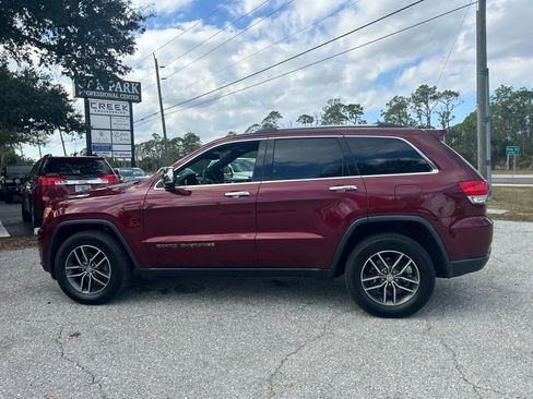Used 2017 Jeep Grand Cherokee Limited image 10