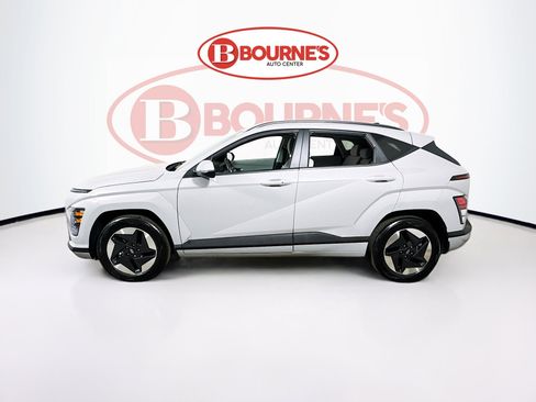 Used 2024 Hyundai Kona SEL FWD image 7