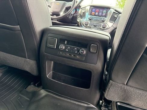 Used 2017 Chevrolet Suburban Premier AWD/4WD image 21