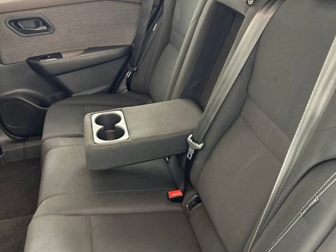 Used 2023 Nissan Rogue S image 16