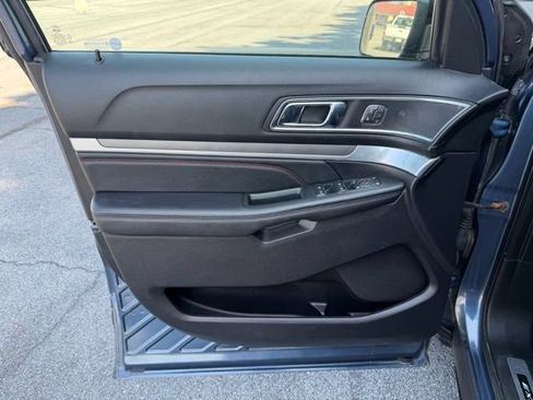 Used 2019 Ford Explorer Sport w/ Equipment Group 401A AWD/4WD image 12