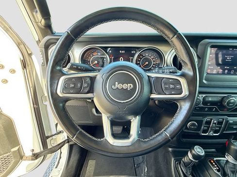 Used 2020 Jeep Wrangler Unlimited Sahara AWD/4WD image 11