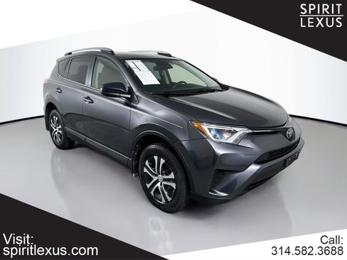 Used 2017 Toyota RAV4 LE FWD image 1