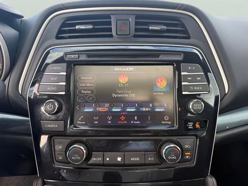 Used 2022 Nissan Maxima SR w/ Sport Mat Group image 19