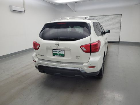 Used 2020 Nissan Pathfinder SL AWD/4WD image 7