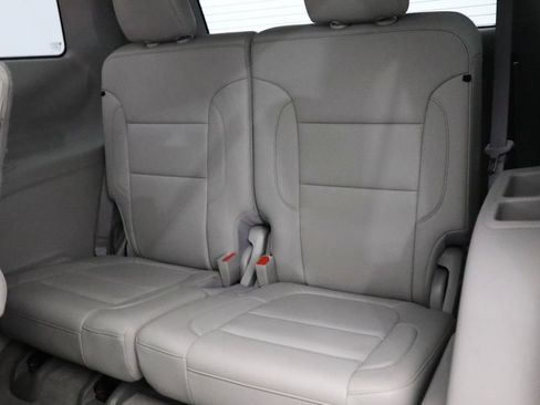 Used 2020 GMC Acadia SLT w/ Driver Alert Package II AWD/4WD image 12