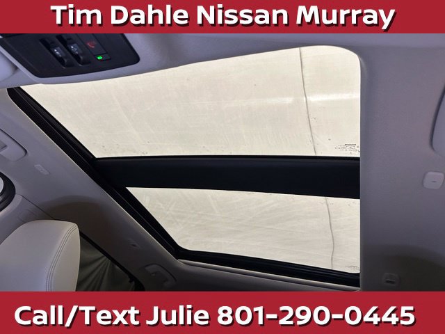 Used 2025 Nissan Rogue SL w/ SL Premium Package AWD/4WD image 33