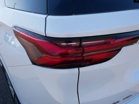 Used 2023 Chevrolet Traverse High Country w/ LPO, Floor Liner Package image 17