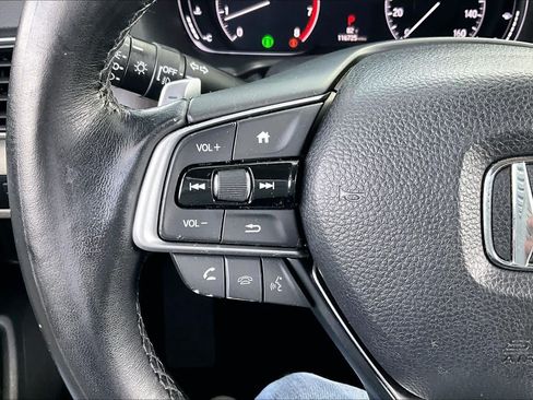 Used 2018 Honda Accord Touring image 24