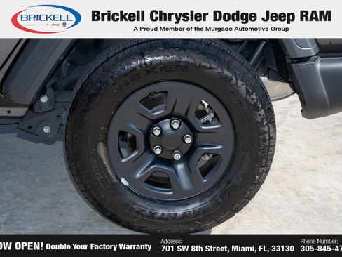 Used 2025 Jeep Wrangler Unlimited Sport AWD/4WD image 39