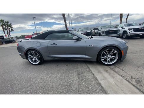 Used 2021 Chevrolet Camaro LT w/ Technology Package image 9