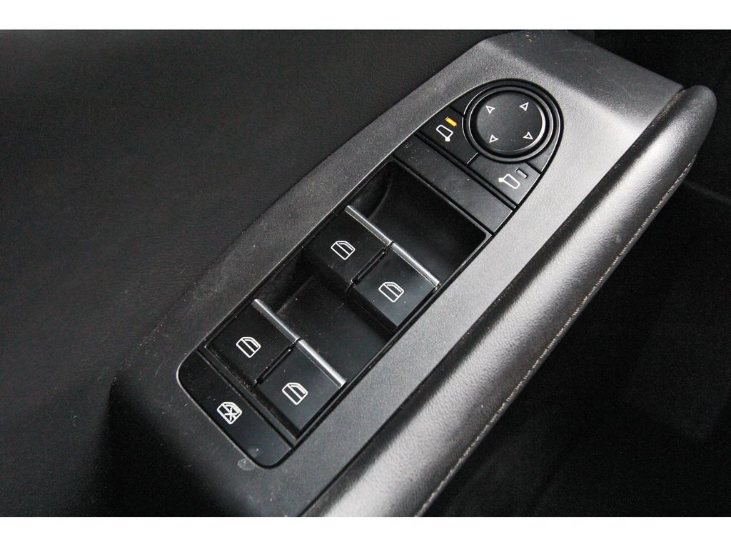 Used 2021 MAZDA MAZDA3 s FWD image 22