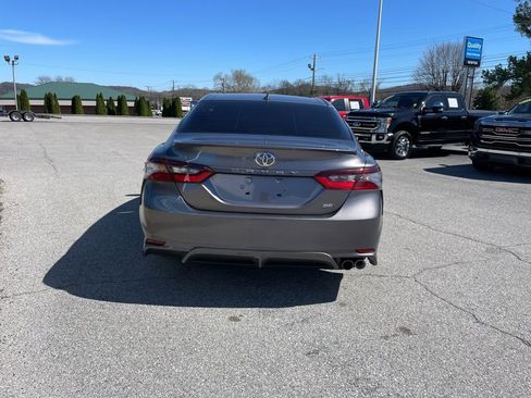 Used 2024 Toyota Camry SE w/ Convenience Package image 7