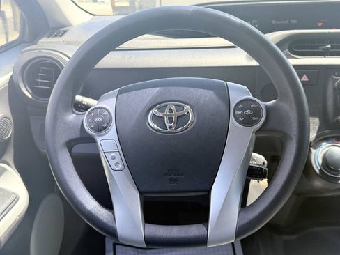 Used 2012 Toyota Prius C One FWD image 22