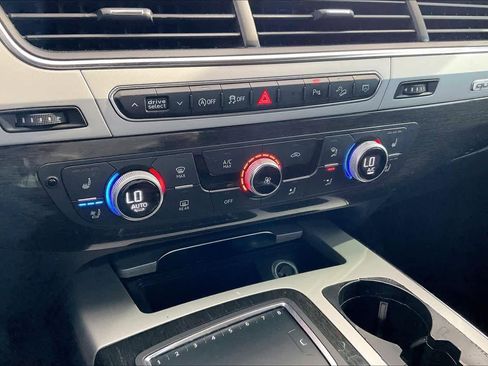 Used 2018 Audi Q7 2.0T Premium Plus w/ Premium Plus Package image 32