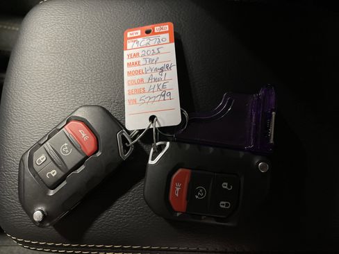 Used 2025 Jeep Wrangler Sahara w/ Safety Group image 26