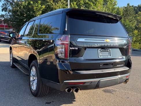 Used 2023 Chevrolet Suburban Premier w/ Premium Package 2 AWD/4WD image 3