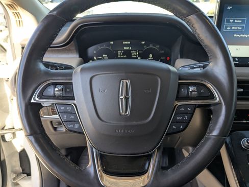 Used 2021 Lincoln Nautilus Reserve w/ Equipment Group 201A image 13