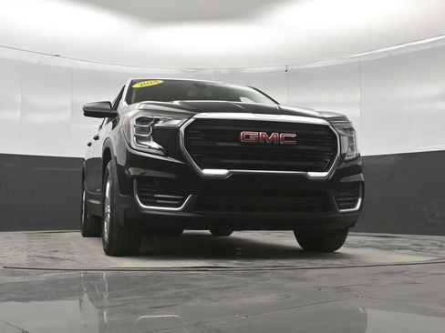 Used 2024 GMC Terrain SLE AWD/4WD image 34