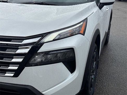 New 2026 Nissan Rogue SV image 10