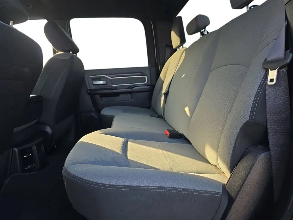 Used 2022 RAM 2500 Big Horn AWD/4WD image 17