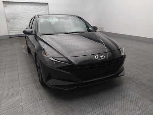 Used 2022 Hyundai Elantra SEL FWD image 14
