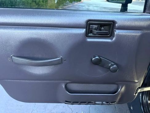 Used 2002 Jeep Wrangler Sport AWD/4WD image 17