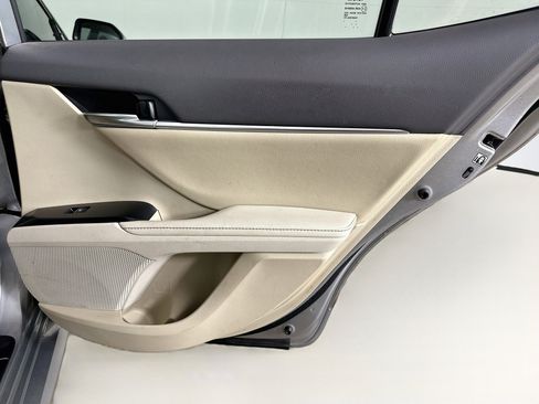 Used 2019 Toyota Camry XLE w/ Driver Assist Package FWD image 31