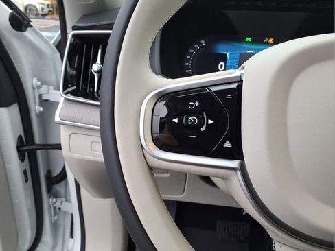 New 2026 Volvo XC90 T8 Ultra w/ Protection Package Premier AWD/4WD image 20