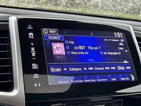 Used 2017 Honda Pilot Touring image 21