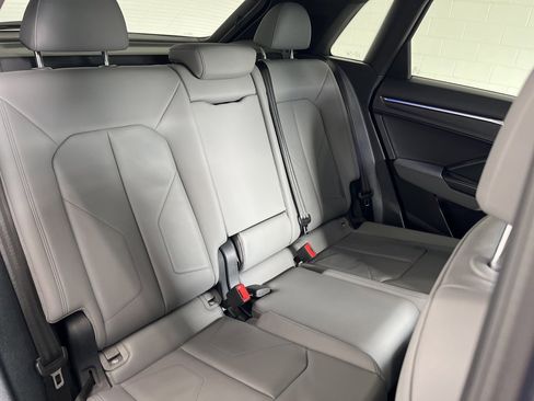 Used 2022 Audi Q3 2.0T Premium Plus image 36