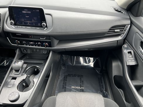 Used 2025 Nissan Rogue SV AWD/4WD image 32