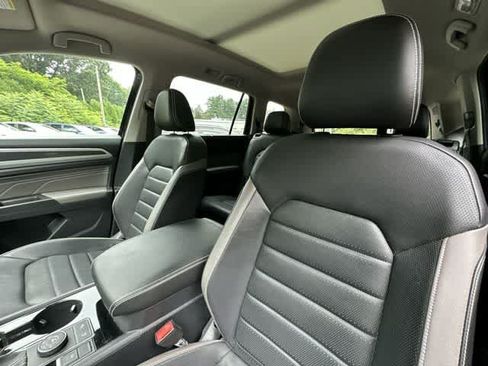 Used 2022 Volkswagen Atlas SEL Premium AWD/4WD image 17