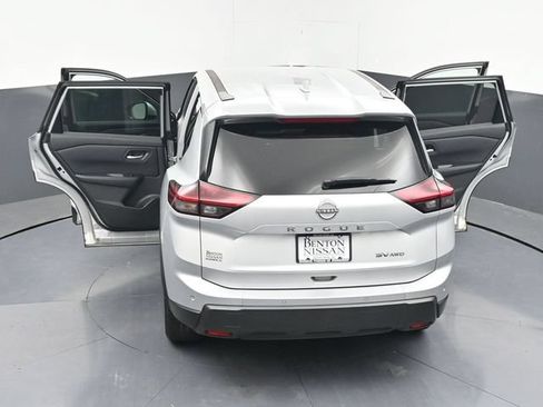 Used 2024 Nissan Rogue SV AWD/4WD image 45