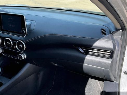Used 2020 Nissan Sentra SV image 17